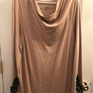 Scoop neck lounge top